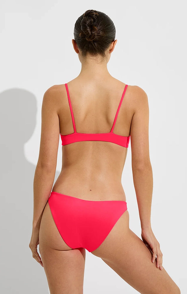 WEAR TO BOTTOM IN RESCUE