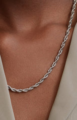 TWENTY COMPASS ROMANCE NECKLACE IN SILVER