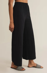 Z SUPPLY SCOUT TEXTURED SLUB PANT IN BLACK