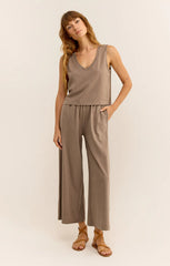 Z SUPPLY SCOUT COTTON JERSEY PANT IN ICED COFFEE