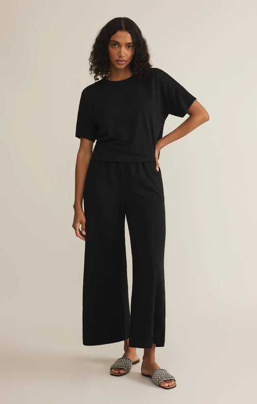 Z SUPPLY SWAY TEXTURED CROPPED TEE IN BLACK