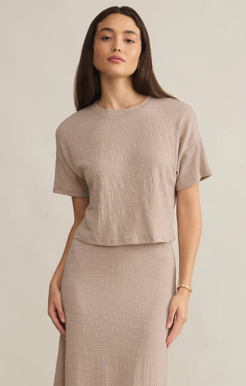 Z SUPPLY SWAY TEXTURED SLUB CROPPED TEE IN PARCHMENT