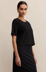ON THE GO COTTON JERSEY TEE IN TRUE BLACK